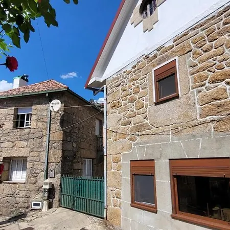 Casa Do Quinteiro Feriehus *